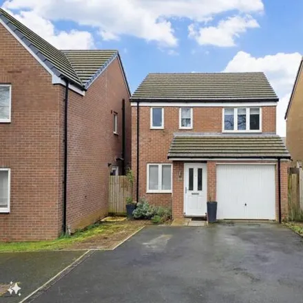 Buy this 3 bed house on Crawley Close in West Northamptonshire, NN2 8BA