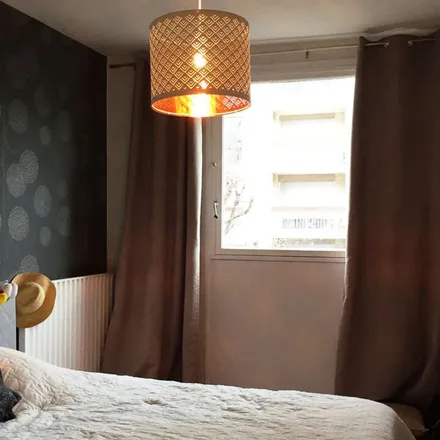 Rent this 3 bed apartment on Seyssinet Pariset - Hôtel de Ville in Place André Balme, 38170 Seyssinet-Pariset