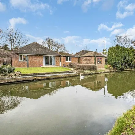 Rent this 3 bed house on The Wharf in Fenny Stratford, MK2 2TL