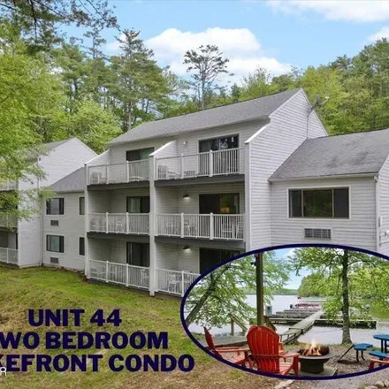 Buy this 2 bed condo on 692 Lake Wallenpaupack Road in The Escape, Greene Township