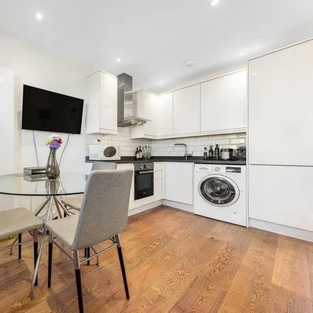 Rent this 1 bed apartment on Favorite Chicken & Ribs in Saint John's Hill, London