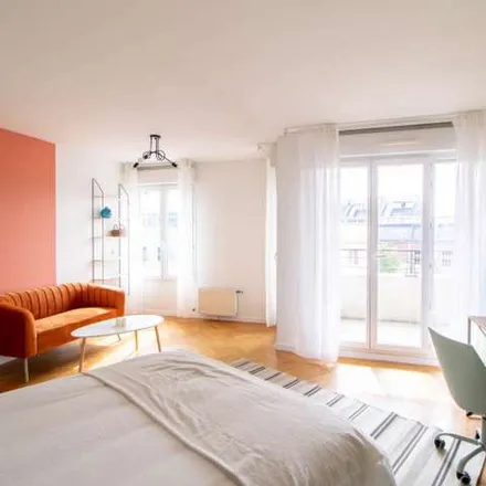 Rent this 4 bed apartment on 7 bis Rue du Bailly in 93210 Saint-Denis, France