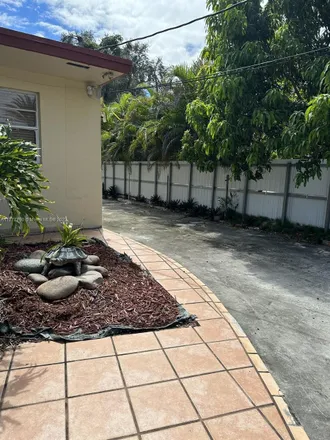Rent this 1 bed condo on 7-Eleven in 1 West Flagler Street, Miami