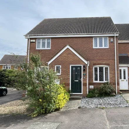 Rent this 2 bed townhouse on Shortcroft Court in Barton-le-Clay, MK45 4GD