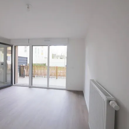 Rent this 1 bed apartment on 13 Rue Paul Marion in 76600 Le Havre, France