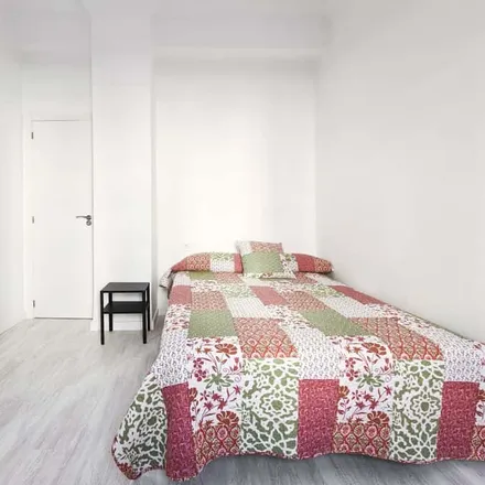 Rent this 5 bed room on Carrer dels Lleons in 34, 46021 Valencia