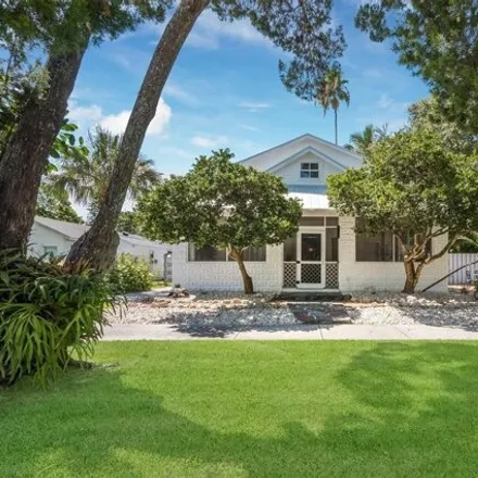 Buy this 3 bed house on 696 Broadway in Longboat Key, Manatee County