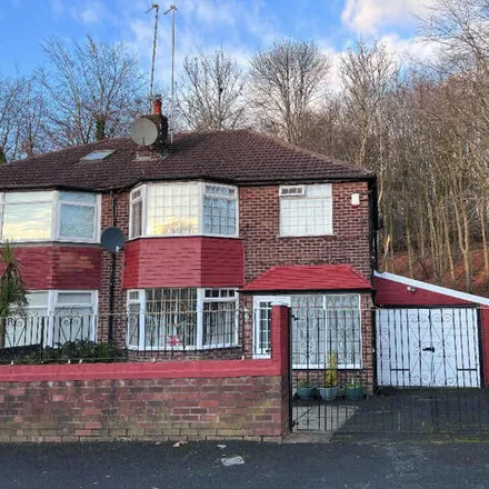 Buy this 3 bed duplex on Blackley New Road in Manchester, M9 8ET