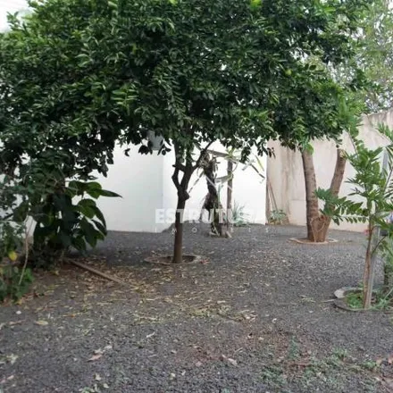 Buy this 3 bed house on Rua Vinte e Seis in Rio Claro, Rio Claro - SP