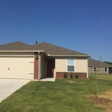 Rent this 3 bed house on 10298 East 101st North Court in Owasso, OK 74055