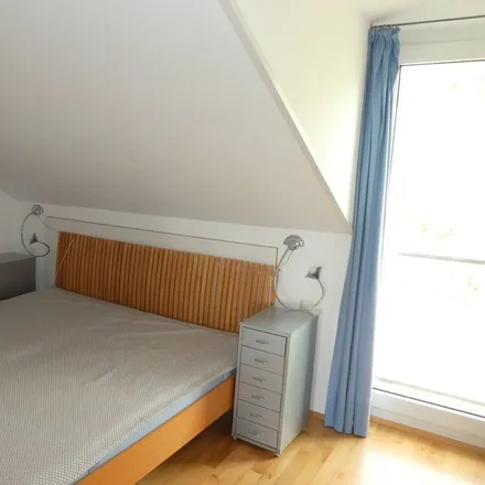 Rent this 3 bed apartment on 88718 Daisendorf