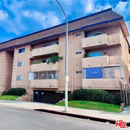 Rent this 2 bed condo on 2982 West 2nd Street in Los Angeles, CA 90057