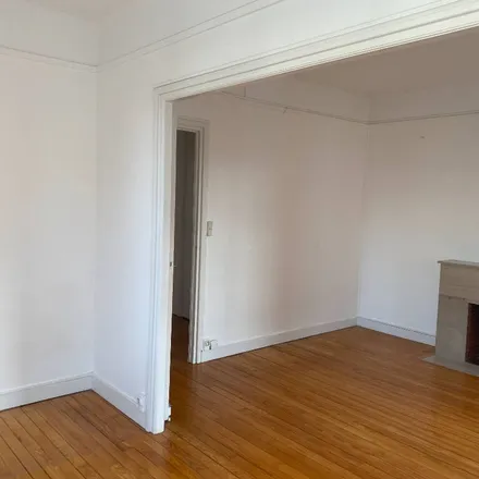 Rent this 3 bed apartment on 35 Place de l'Hôtel de Ville in 76600 Le Havre, France