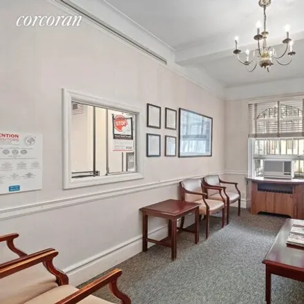 Image 3 - 142 East 71st Street, New York, NY 10021, USA - Apartment for sale