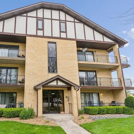 Buy this 2 bed condo on Memorial Elementary School in 179th Street, Tinley Park