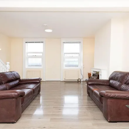Rent this 3 bed apartment on Needle FX in 186 Camden High Street, London
