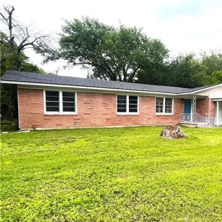 Buy this 3 bed house on 153 Meadowbrook Street in Robinson, McLennan County