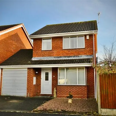 Buy this 3 bed house on 32 Birch Avenue in Evesham, WR11 1YJ