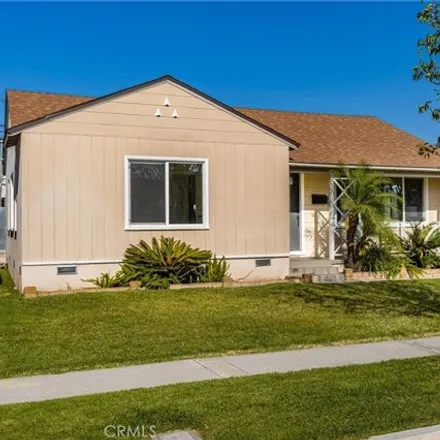 Image 2 - 5208 Klondike Ave, California, 90712 - House for sale