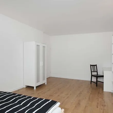 Rent this 5 bed room on Gastroenterologie Friedenau in Rheinstraße 2-3, 12159 Berlin