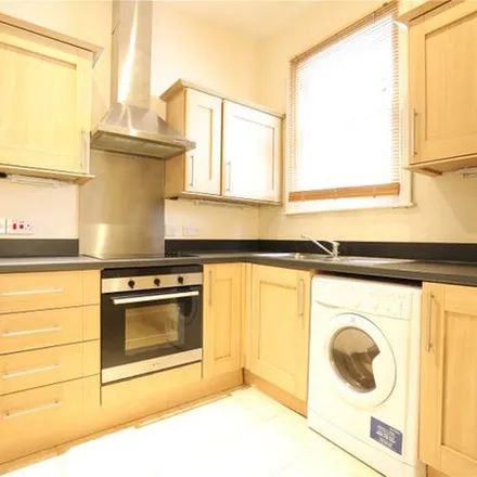 Image 2 - Jessop Avenue, Cheltenham, GL50 3SP, United Kingdom - Apartment for rent