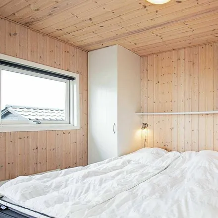 Rent this 3 bed house on Sjelborgvej v Marbækparken (Esbjerg) in Sjelborgvej, 6710 Esbjerg V