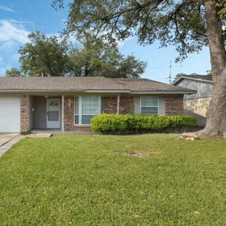 Rent this 3 bed house on 373 Melinda Drive in Mesquite, TX 75149