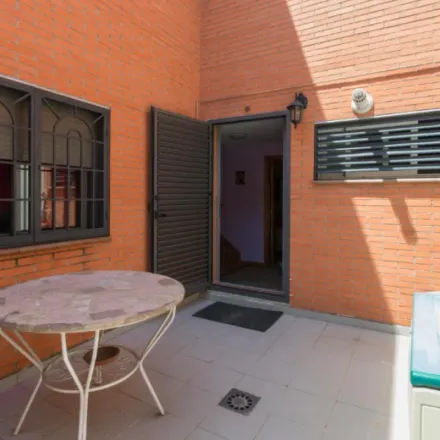 Rent this 3 bed apartment on Calle Río Uruguay in 10, 28018 Madrid