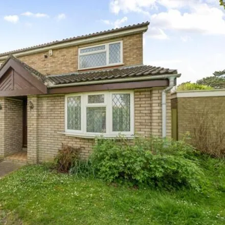Buy this 3 bed house on Chantry Avenue in Kempston, MK42 7RY