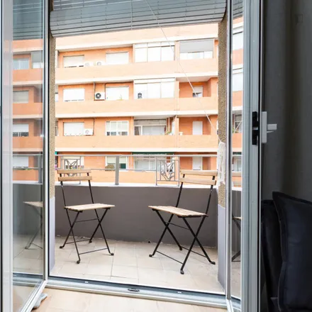 Image 8 - Carrer de la Indústria, 140, 08001 Barcelona, Spain - Apartment for rent