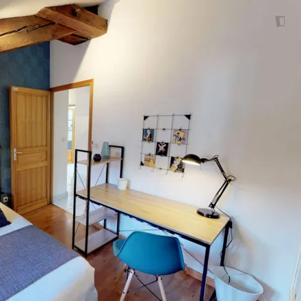 Rent this 5 bed room on 26 Rue Lanterne in 69001 Lyon, France