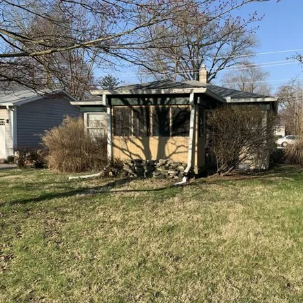 Image 2 - 5840 Ralston Avenue, Indianapolis, IN 46220, USA - House for sale