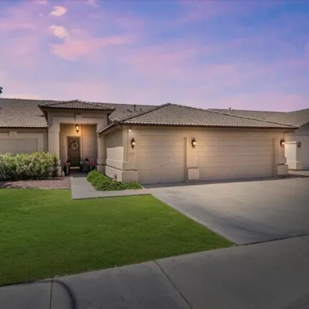 Buy this 3 bed house on 902 North Lakeshore Place in Chandler, AZ 85226