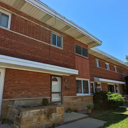 Buy this 2 bed townhouse on Northwest Bikeway in Des Plaines, IL 60011