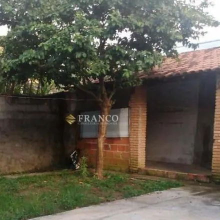 Buy this 2 bed house on Rua Doutor José Gabriel Monteiro Neto in Piracangaguá, Taubaté - SP