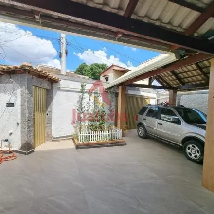 Buy this 5 bed house on Rua Maria Joana de Freitas in Juatuba - MG, 35675