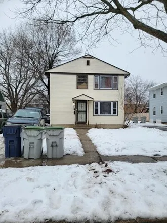 Buy this studio house on 5281 in 5283 North 28th Street, Milwaukee