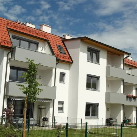 Rent this 2 bed apartment on Bäckerei Ehrenberger in Dreifaltigkeitsplatz, 3571 Gars am Kamp