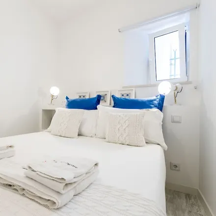 Rent this 2 bed apartment on 1100-376 Distrito da Guarda