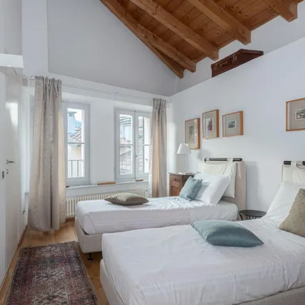 Image 3 - Croci, Piazza del Duomo, 8, 22100 Como CO, Italy - Apartment for rent
