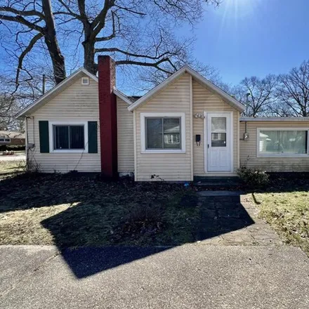 Buy this 3 bed house on 513 West Maplewood Avenue in Muskegon Heights, MI 49444