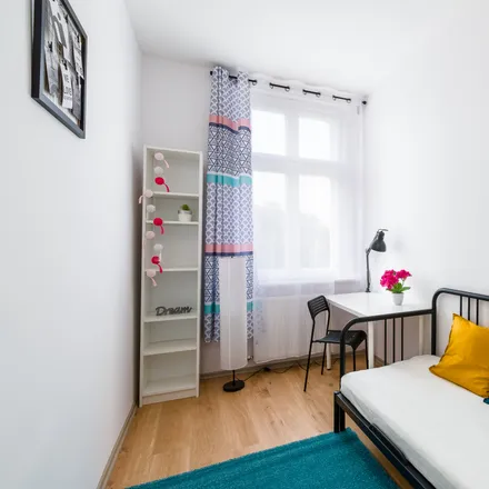 Rent this 5 bed room on 28 Czerwca 1956 roku 117 in 61-567 Poznań, Poland