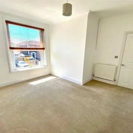 Image 7 - Waterloo Road, Southampton, SO15 3BD, United Kingdom - Apartment for rent