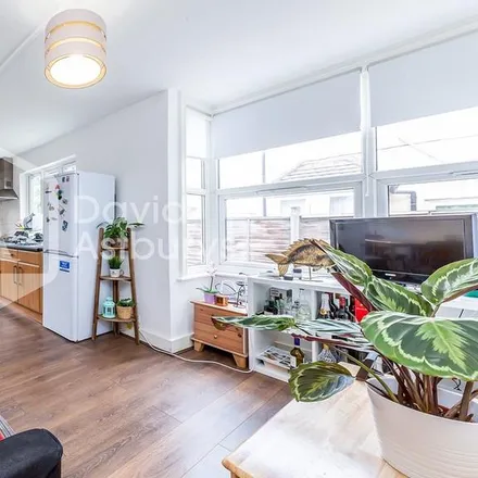 Rent this 2 bed apartment on 31 Lausanne Road in London, N8 0QT