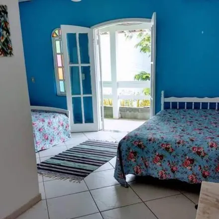Rent this 3 bed house on RJ-102 in Ogiva, Cabo Frio - RJ