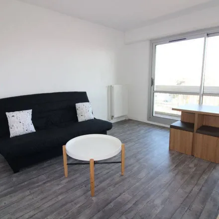 Rent this 1 bed apartment on 2 Rue de l'Asile in 71100 Chalon-sur-Saône, France