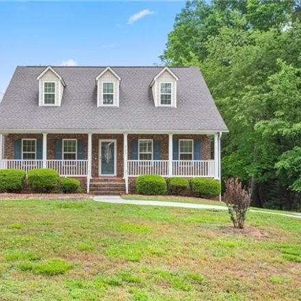 Buy this 3 bed house on 3192 Glenshire Drive in Winston-Salem, NC 27127