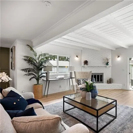 Image 8 - 16612 Cohasset Street, Los Angeles, CA 91406, USA - House for sale