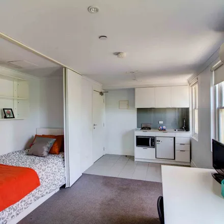 Image 2 - 5 Donald Street, Prahran VIC 3181, Australia - Apartment for rent