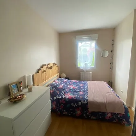 Rent this 2 bed apartment on 13 Résidence des Urbanistes in 35300 Fougères, France